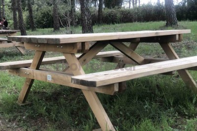 Mesa de picnic de madera exterior-2